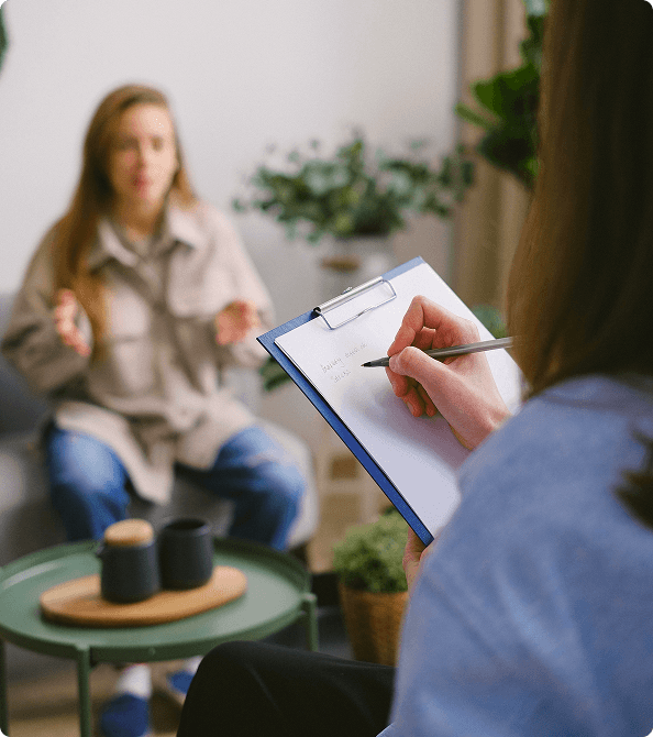 Patient consultation during first dental appointment